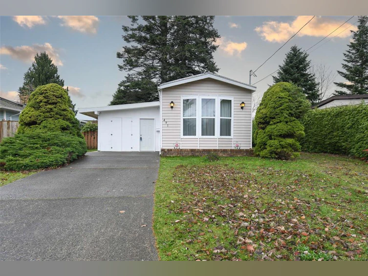 491 Cowichan Avenue, Courtenay, BC, V9N 7M1 - 10