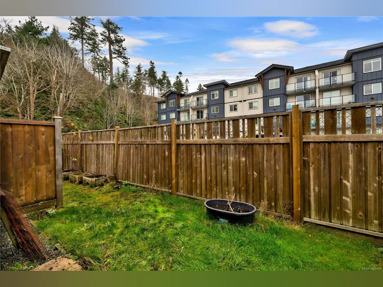 105-824 S Island Highway, Campbell River, BC, V9W 1A8 - 15