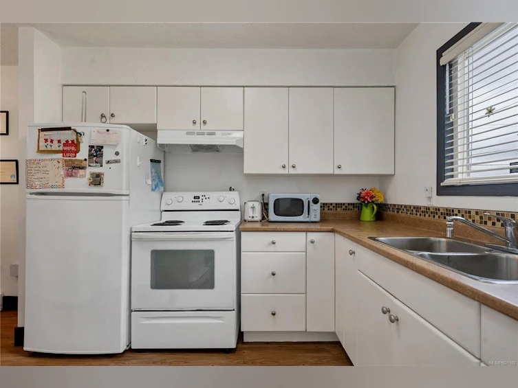 105-824 S Island Highway, Campbell River, BC, V9W 1A8 - 3