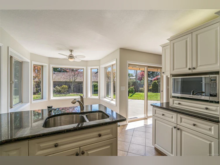 442 Heather Place, Parksville, BC, V9P 1A2 - 22