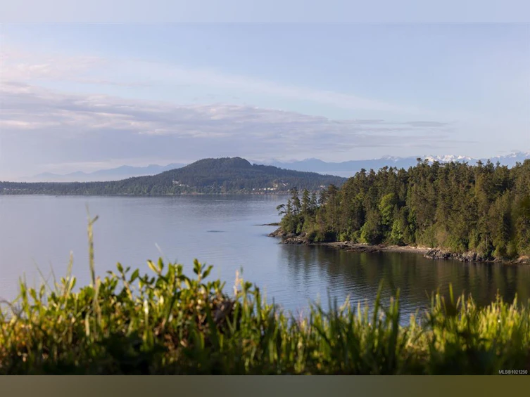 3300 Livesay Road, Central Saanich, BC, V8M 1W7 - 7