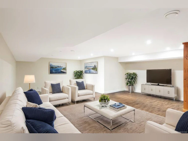 3300 Livesay Road, Central Saanich, BC, V8M 1W7 - 49