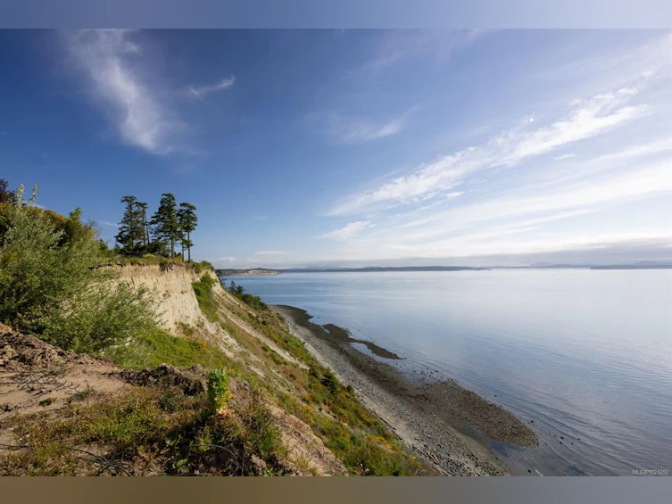 3300 Livesay Road, Central Saanich, BC, V8M 1W7 - 34