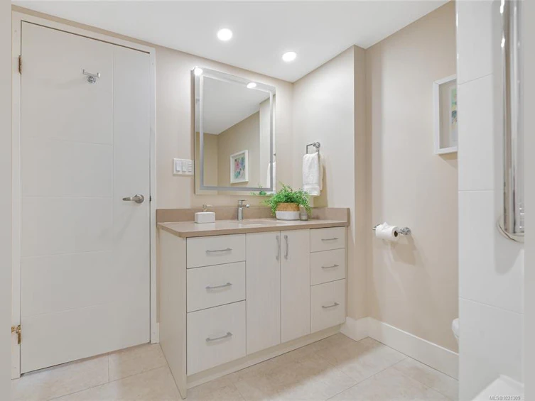 507-1440 Beach Drive, Oak Bay, BC, V8S 2N8 - 36