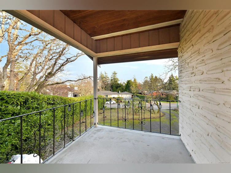 3240 Norfolk Road, Oak Bay, BC, V8R 6H4 - 45