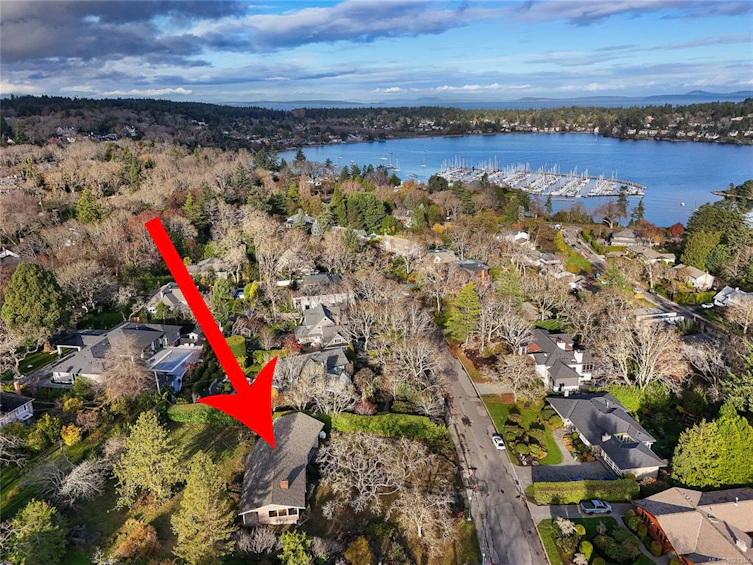 3240 Norfolk Road, Oak Bay, BC, V8R 6H4 - 3
