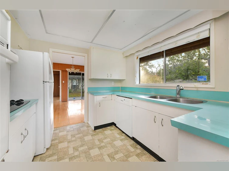 3240 Norfolk Road, Oak Bay, BC, V8R 6H4 - 36