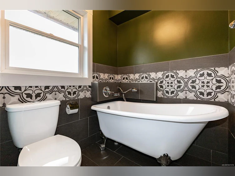 2330 Galerno Road, Campbell River, BC, V9W 8A5 - 40