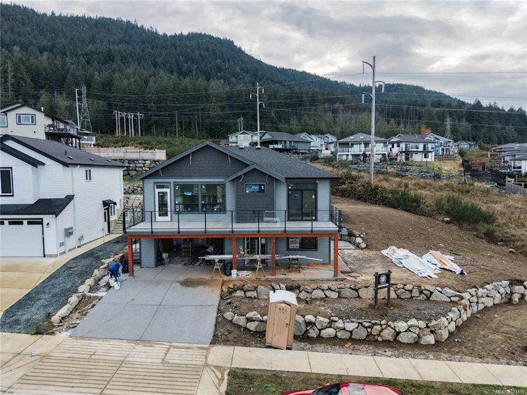 425 Colonia Drive, Ladysmith, BC, V9G 0B8 - 34