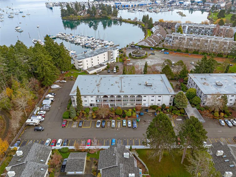 307-2050 White Birch Road, Sidney, BC, V8L 2R1 - 30