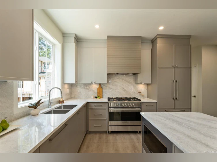 204-2770 Vantilburg Crescent, Langford, BC, V9B 3K4 - 2