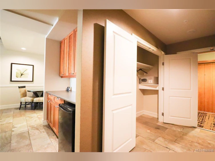 306-308A&B-1376 Lynburne Place, Langford, BC, V9B 6S1 - 16