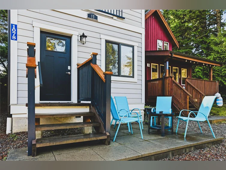 1078 Tyee Terrace, Ucluelet, BC, V0R 3A0 - 2