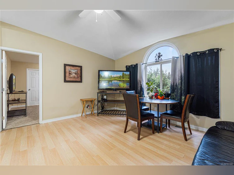 6-2100 Errington Road, Errington, BC, V0R 1V0 - 3