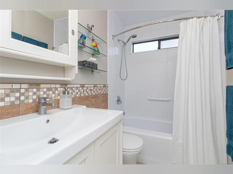 7906 Patterson Road, Central Saanich, BC, V8M 1L5 - 18