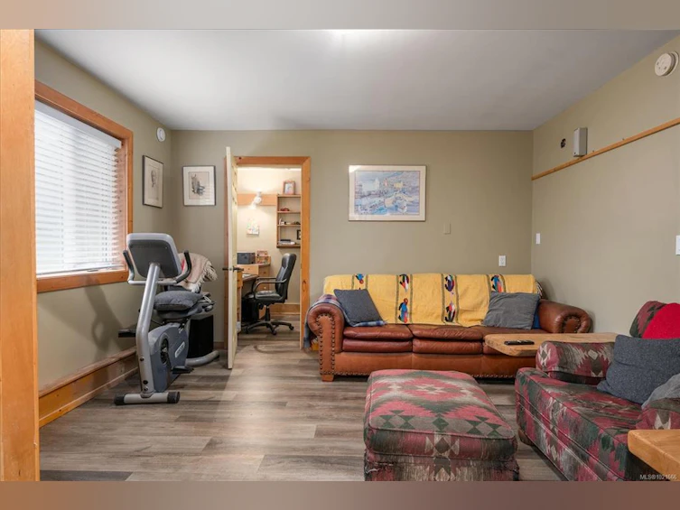 3271 South Road, Gabriola Island, BC, V0R 1X7 - 16
