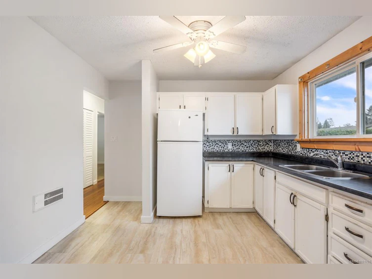 2295 Fitzgerald Avenue, Courtenay, BC, V9N 6J4 - 7