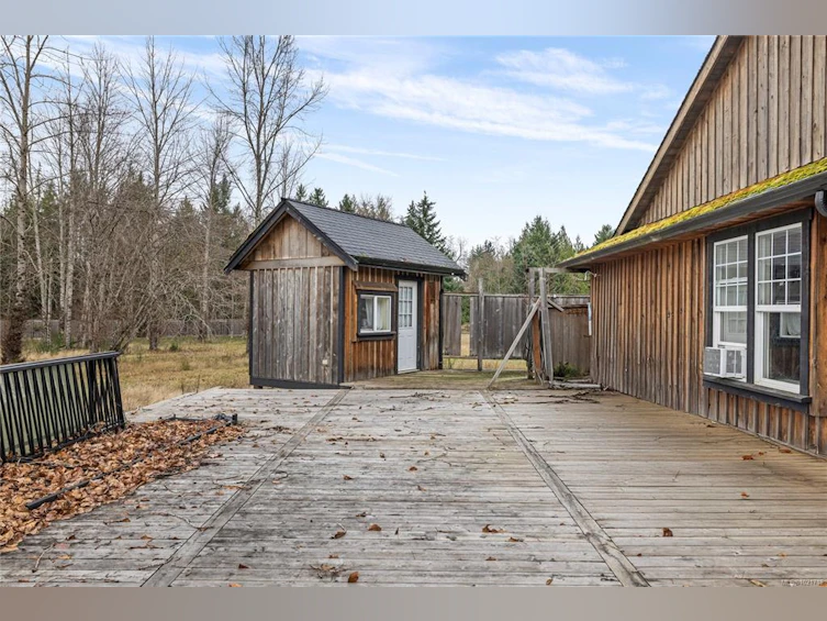3805 Kriscott Road, Hilliers, BC, V9K 1V5 - 28