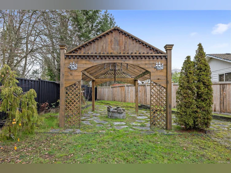 930 Mulholland Drive, French Creek, BC, V9P 1Z4 - 8