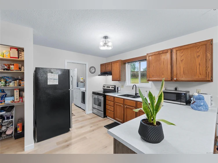 2629 Labieux Road, Nanaimo, BC, V9T 3N3 - 6