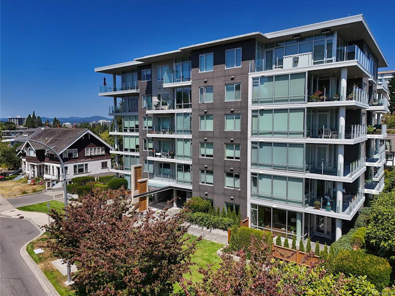 101 - 200 Douglas Street, Victoria BC V8V 2P2