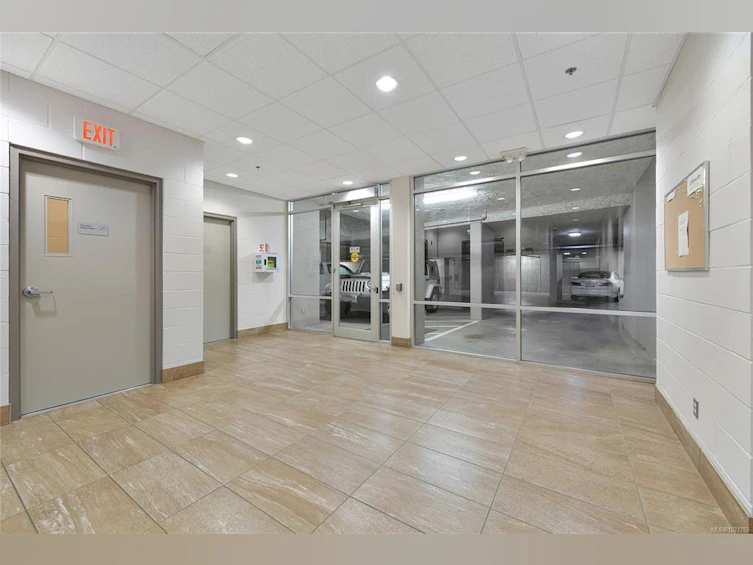 101-200 Douglas Street, Victoria, BC, V8V 2P2 - 81