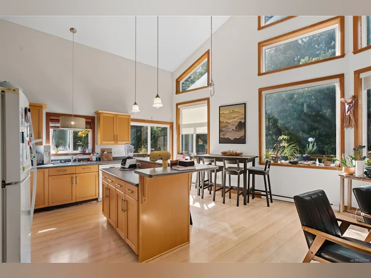 978 Peninsula Road, Ucluelet, BC, V0R 3A0 - 4