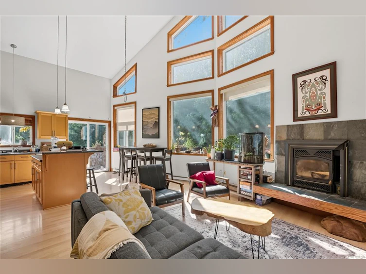 978 Peninsula Road, Ucluelet, BC, V0R 3A0 - 3