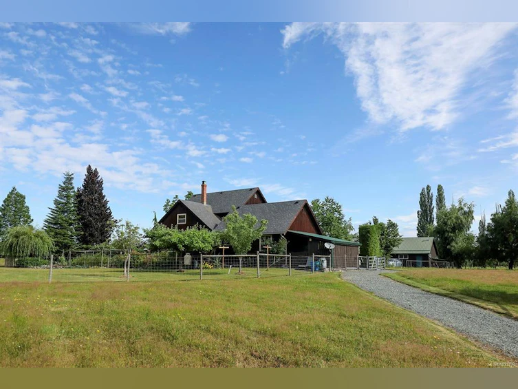 3713 Dove Creek Road, Courtenay, BC, V9J 1R9 - 10