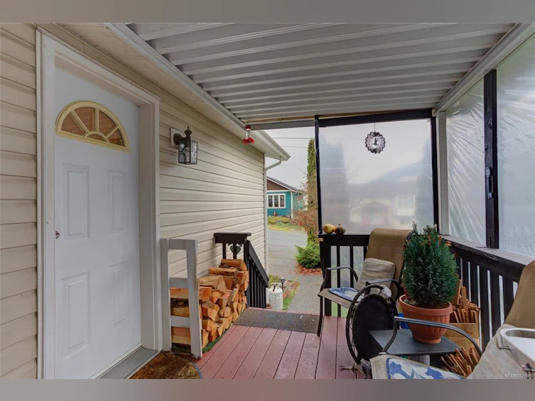 300 Lake Park Road, Lake Cowichan, BC, V0R 2G0 - 5