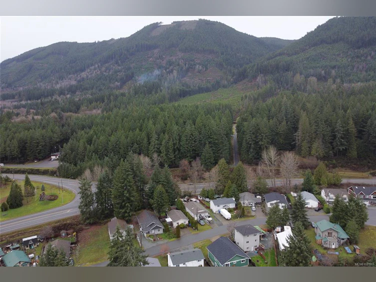 300 Lake Park Road, Lake Cowichan, BC, V0R 2G0 - 48