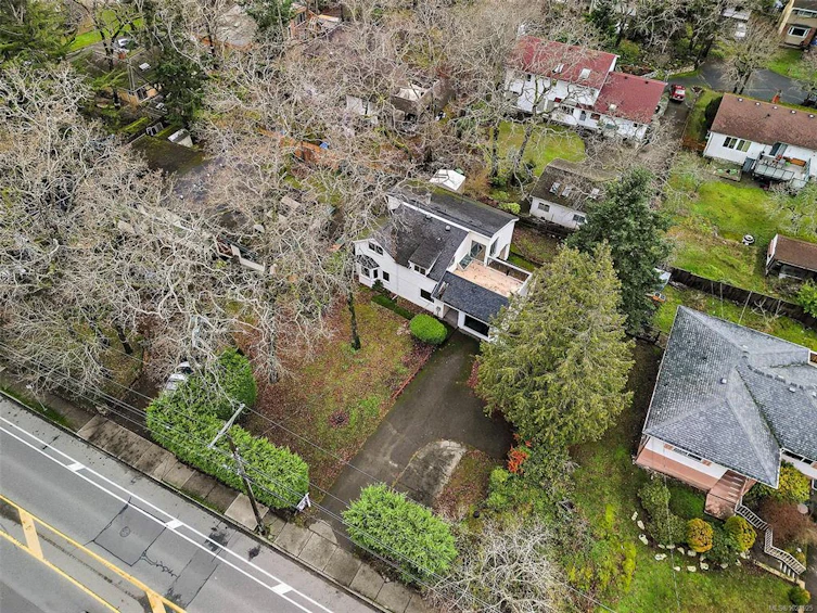 1826 Cedar Hill Cross Road, Saanich, BC, V8P 2R4 - 8