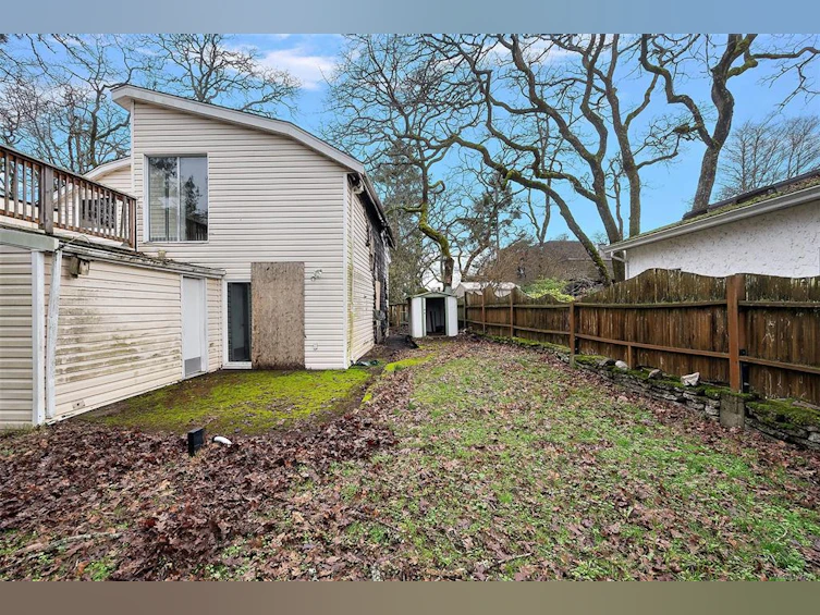 1826 Cedar Hill Cross Road, Saanich, BC, V8P 2R4 - 29