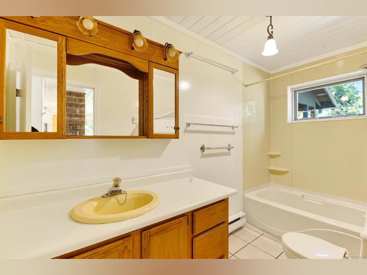 8000 Beaver Creek Road, Port Alberni, BC, V9Y 8N2 - 12