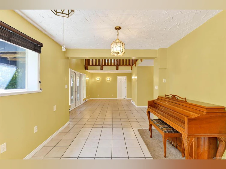 8000 Beaver Creek Road, Port Alberni, BC, V9Y 8N2 - 11