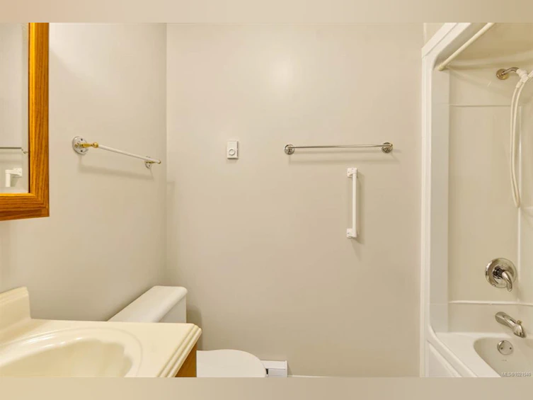 8000 Beaver Creek Road, Port Alberni, BC, V9Y 8N2 - 32