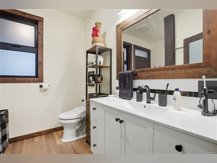 1708 Rainforest Lane, Ucluelet, BC, V0R 3A0 - 44
