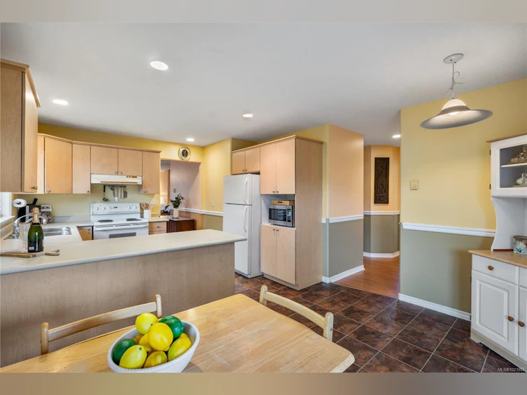 221 Westwood Road, Nanaimo, BC, V9R 6S3 - 8