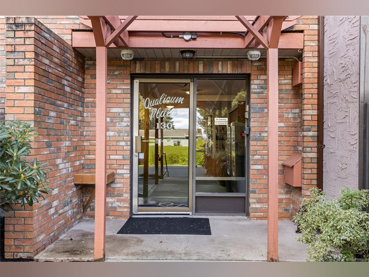 202-130 E Sunningdale Road, Qualicum Beach, BC, V9K 1P6 - 9