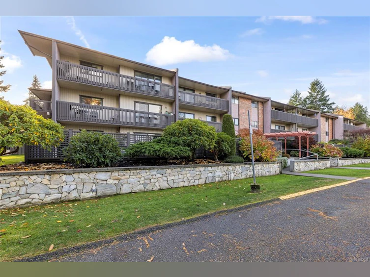 202-130 E Sunningdale Road, Qualicum Beach, BC, V9K 1P6 - 8