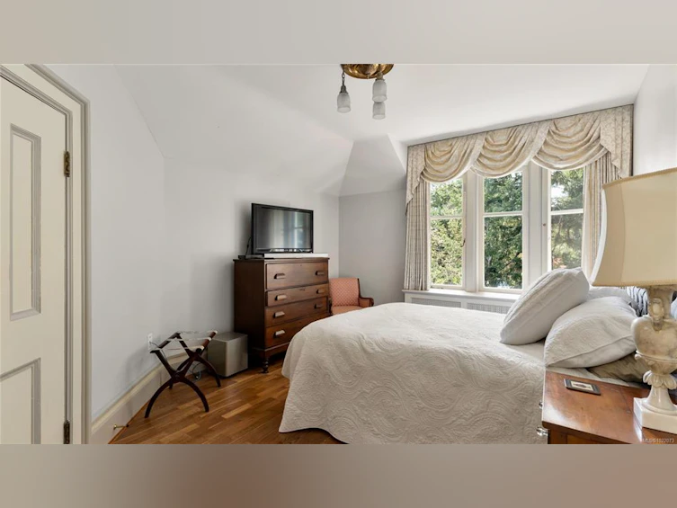 305 Denison Road, Oak Bay, BC, V8S 4K2 - 63