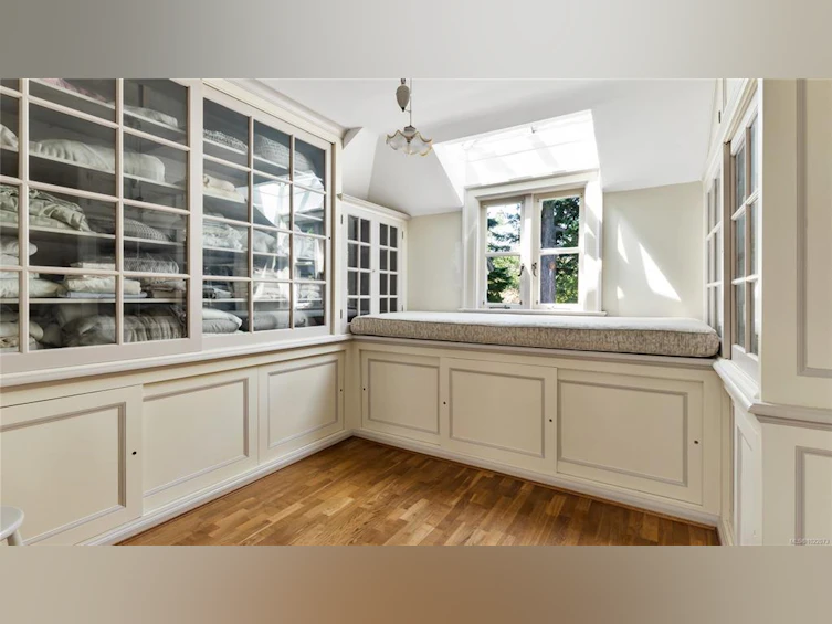 305 Denison Road, Oak Bay, BC, V8S 4K2 - 64