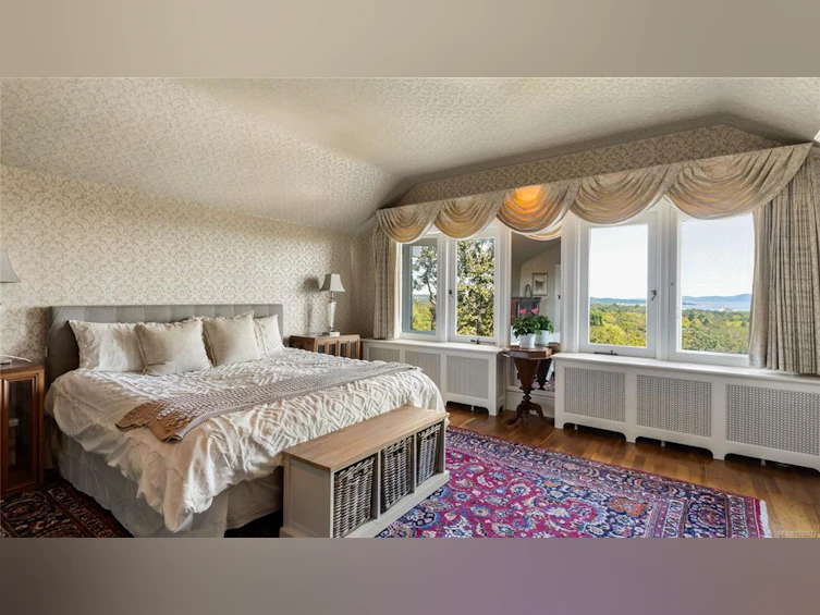 305 Denison Road, Oak Bay, BC, V8S 4K2 - 52