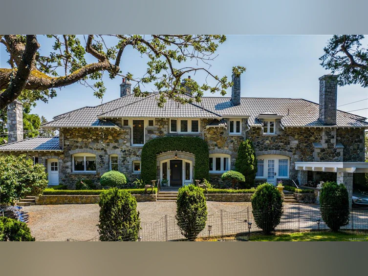 305 Denison Road, Oak Bay, BC, V8S 4K2 - 79