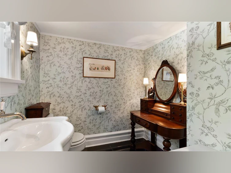 305 Denison Road, Oak Bay, BC, V8S 4K2 - 46