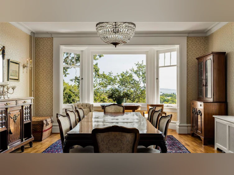 305 Denison Road, Oak Bay, BC, V8S 4K2 - 33