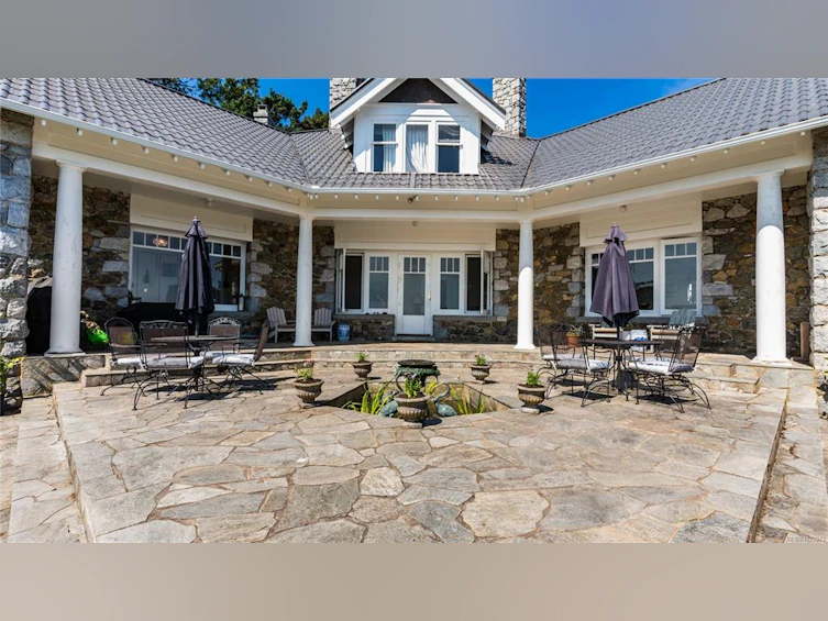 305 Denison Road, Oak Bay, BC, V8S 4K2 - 66