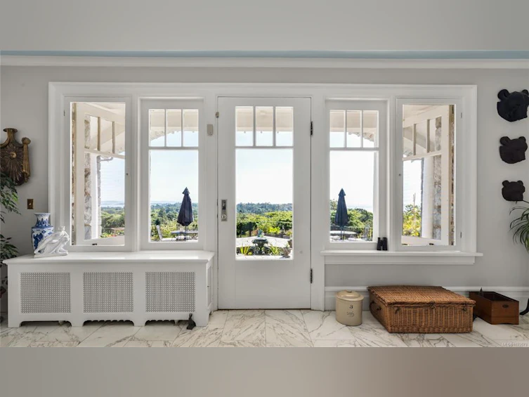 305 Denison Road, Oak Bay, BC, V8S 4K2 - 28