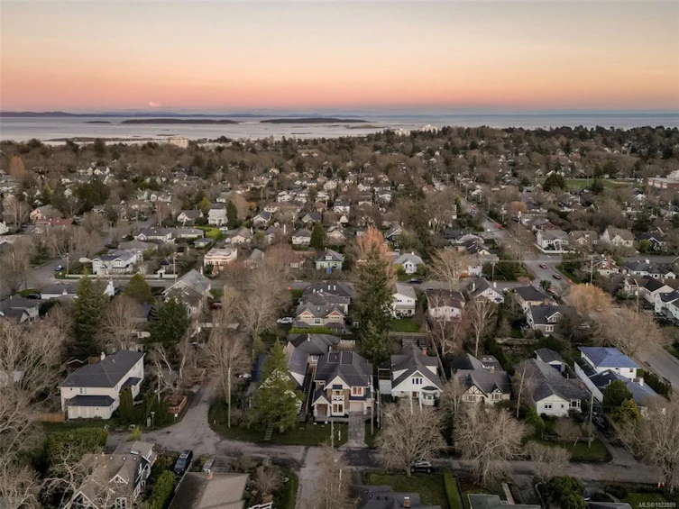 1039 Falkland Road, Oak Bay, BC, V8S 4M3 - 79