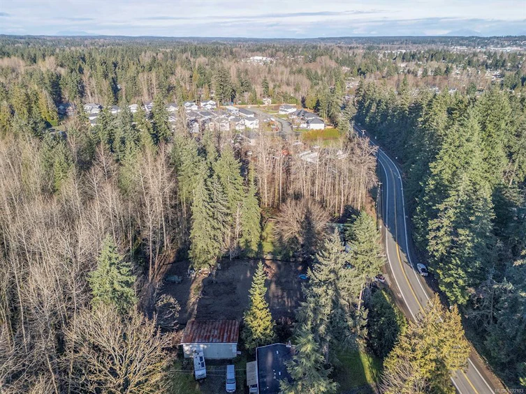2645 Cumberland Road, Courtenay, BC, V9N 9J8 - 12